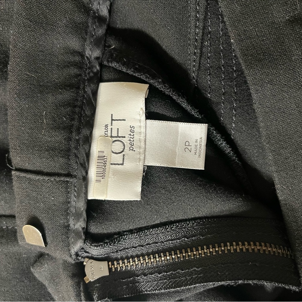 Ann Taylor LOFT Black pencil skirt